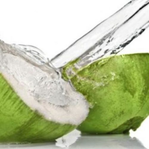 Weet jij wat er zal gebeuren als je Kokoswater drinkt gedurende 7 dagen?
