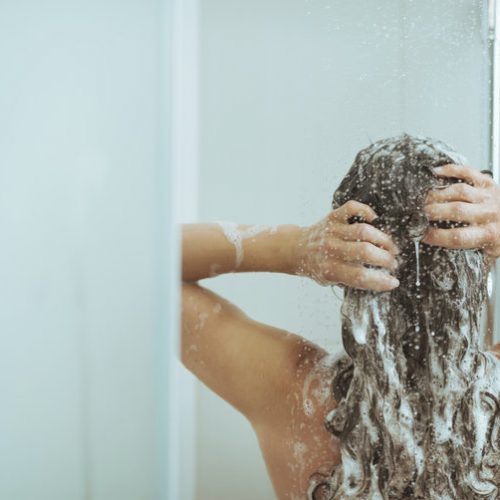 BELANGRIJK: ’s Ochtends douchen is erg slecht voor je! Lees HIER de reden!