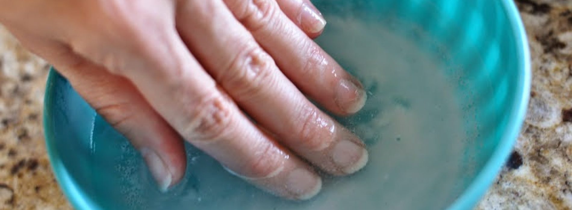 Last van zwakke broze nagels? Dit middeltje zal je nagels sterker maken!