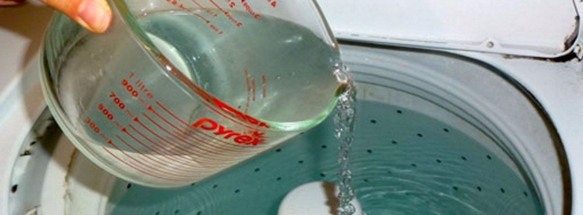 9 geniale redenen om azijn in de wasruimte te gebruiken