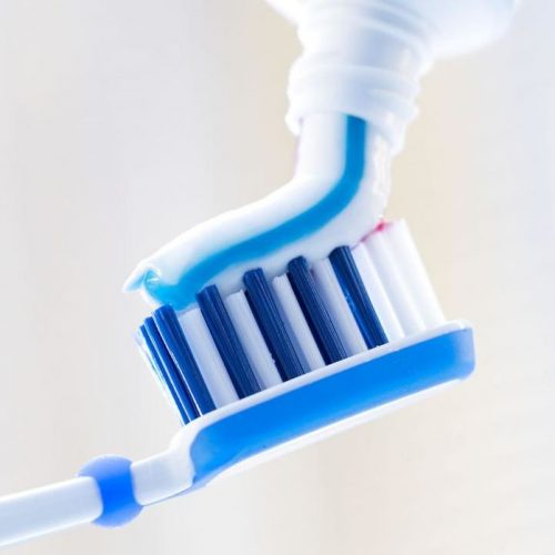 Pas op voor deze negen giftige ingrediënten in uw tandpasta