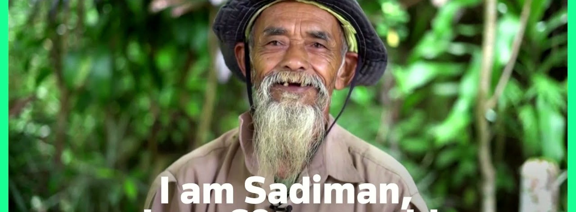 Eén man stopt de droogte en brengt welvaart naar het dorp door in 24 jaar tijd 11.000 bomen te planten