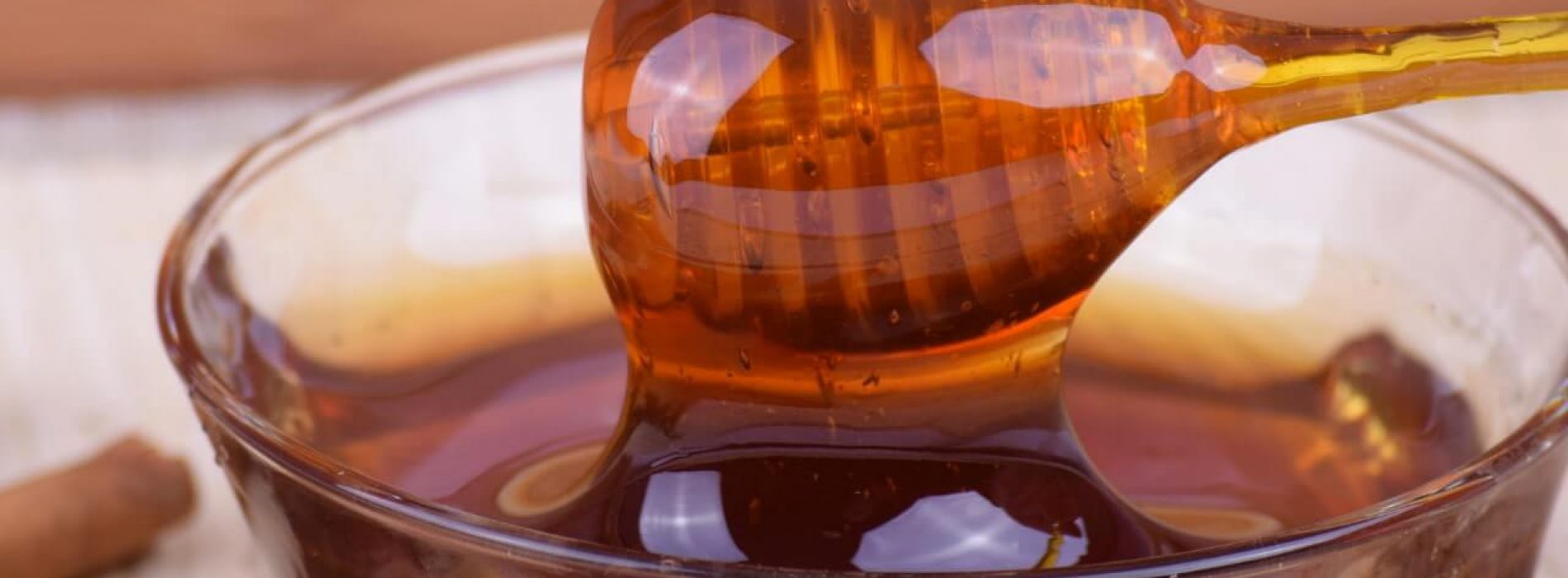 Honing is meer dan goed voor uw gezondheid en hier zijn 6 huismiddeltjes die u moet kennen